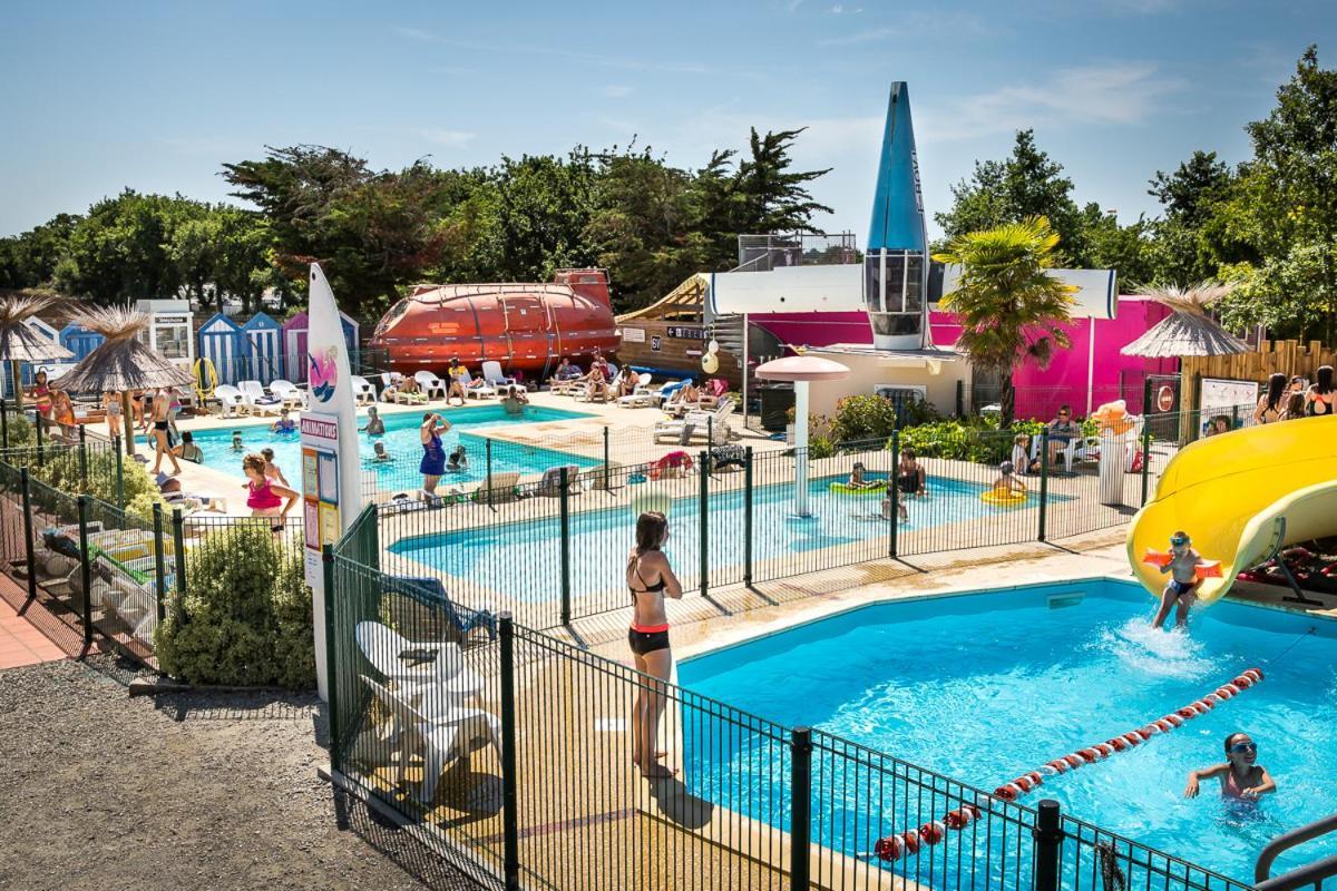 Camping Insolite Le Haut Village Saint-Michel-Chef-Chef Exterior foto