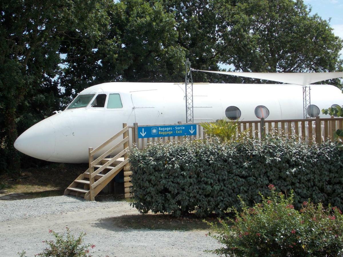 Camping Insolite Le Haut Village Saint-Michel-Chef-Chef Exterior foto