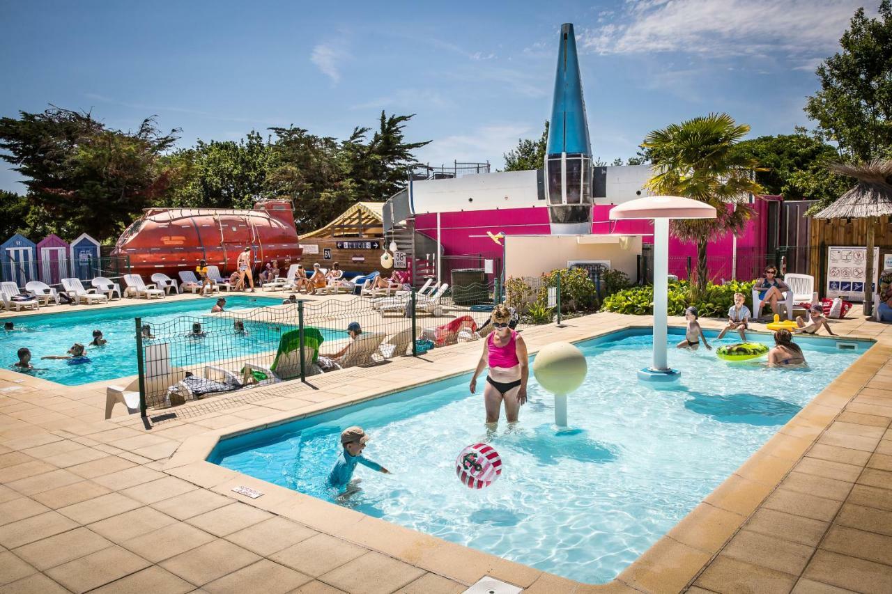 Camping Insolite Le Haut Village Saint-Michel-Chef-Chef Exterior foto